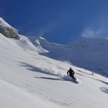 Ski de randonnée et yoga dans les Aravis (Haute-Savoie)