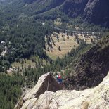 Multi pitch climbing training in Ailefroide