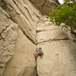 Crack and traditional climbing course in Annot