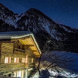 Ski de randonnée et yoga dans les Aravis (Haute-Savoie)