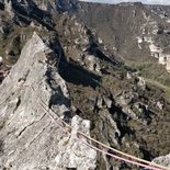 Grande voie d'escalade (gorges de la Jonte & du Tarn)