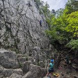 Inititation à l'escalade en falaise à Grenoble