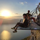 Dîner et nuit en falaise (Lac du Bourget, Savoie)