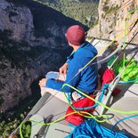 Nuit en falaise dans les Pyrénées ou en Occitanie